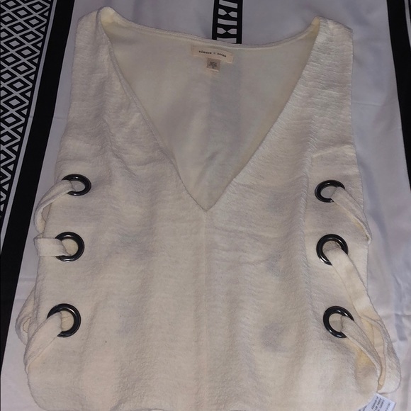 Urban Outfitters Tank Top - Picture 3 of 5